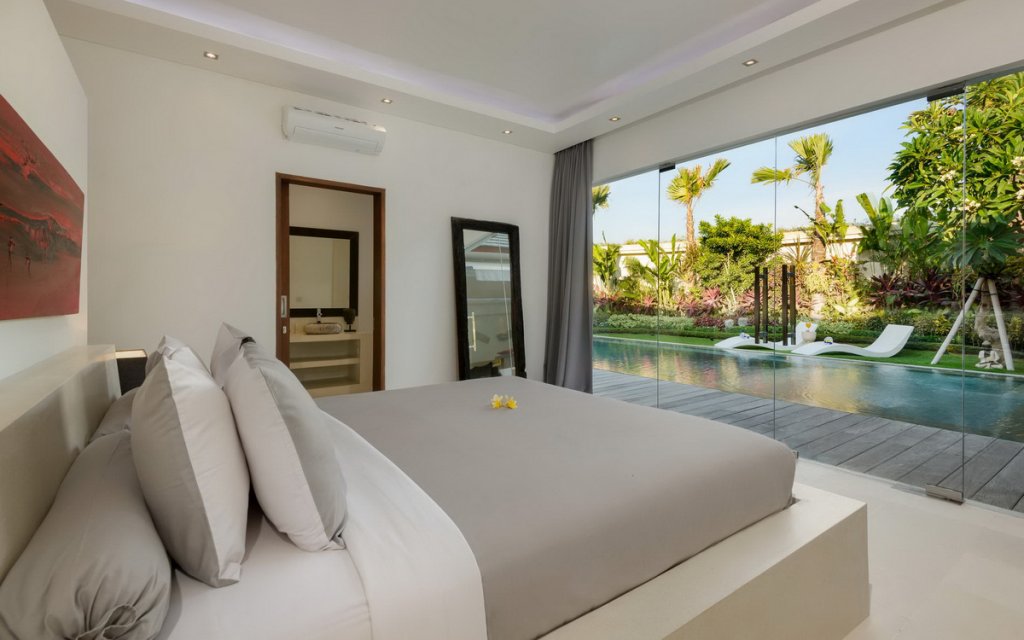 Villa Kyah - 3 Bedrooms Villa - Kerobokan Luxury Villa