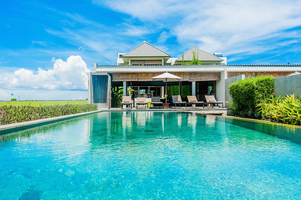 Pool side - Villa Mengening, Tabanan Bali