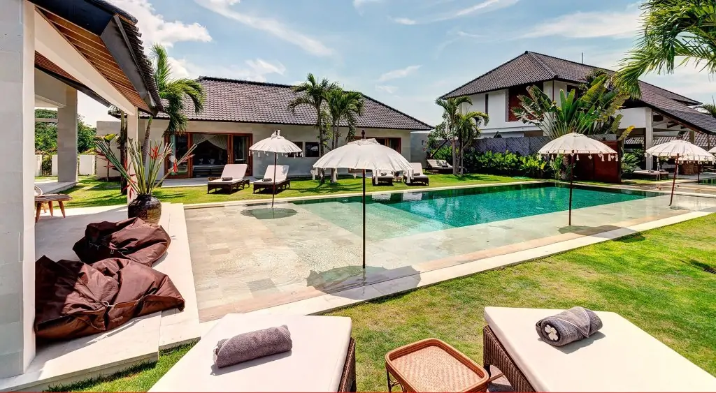 Villa Abaca Iluh - 6 Bedrooms Villa - Seminyak Luxury Villa