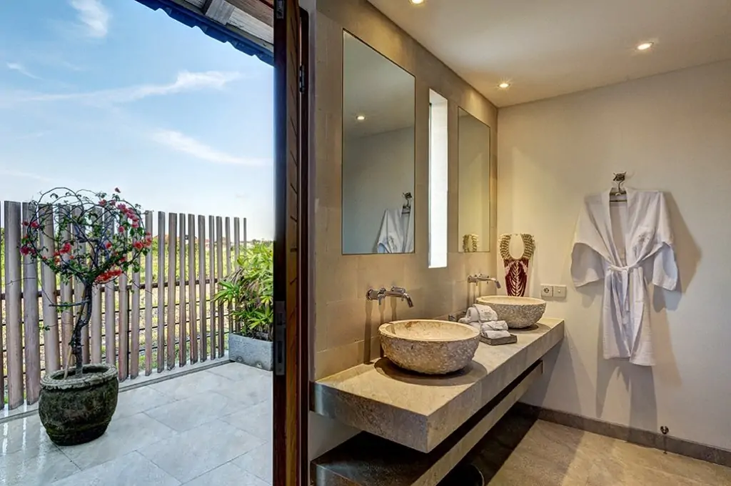 Villa Abaca Kadek - 5 Bedrooms Villa - Seminyak Luxury Villa