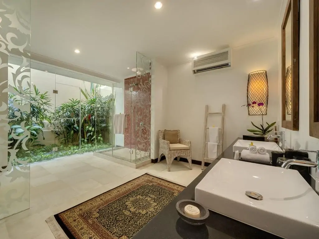 Canggu Terrace Villa - 8 Bedrooms Villa - Canggu Luxury Villa