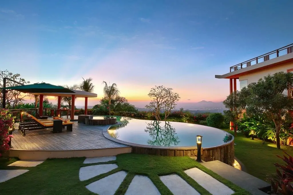 Casa Bonita Villa - 5 Bedrooms Villa - Bukit Unggasan Luxury Villa