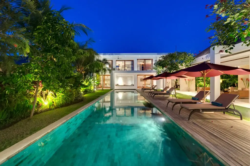CASA BRIO VILLA - 4 Bedrooms Villa - Seminyak Luxury Villa