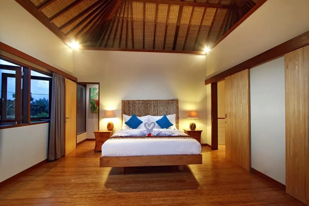 Desa Di Bali - 6 Bedrooms Villa - Seminyak Luxury Villa