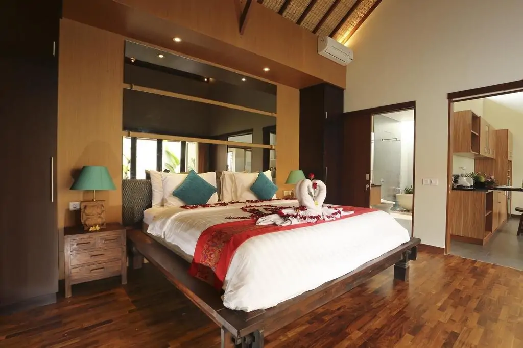 Desa Di Bali - 6 Bedrooms Villa - Seminyak Luxury Villa