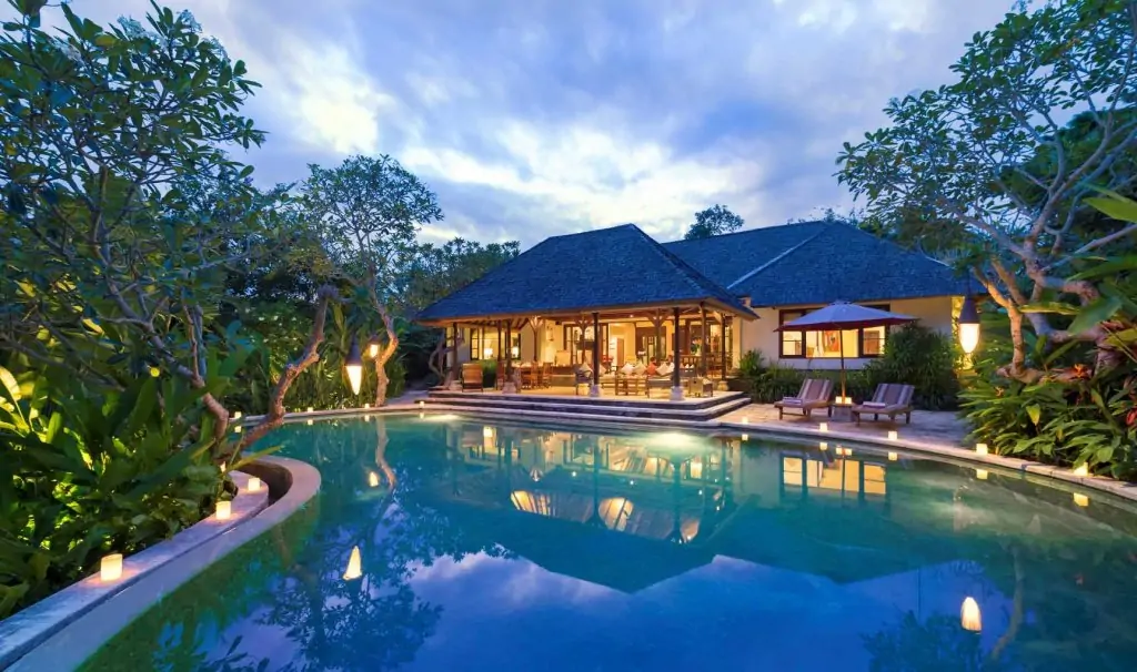 Frangipani Villa - 3 Bedrooms Villa - Jimbaran Luxury Villa