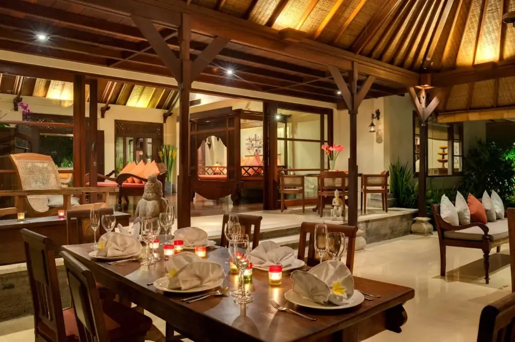 Frangipani Villa - 3 Bedrooms Villa - Jimbaran Luxury Villa