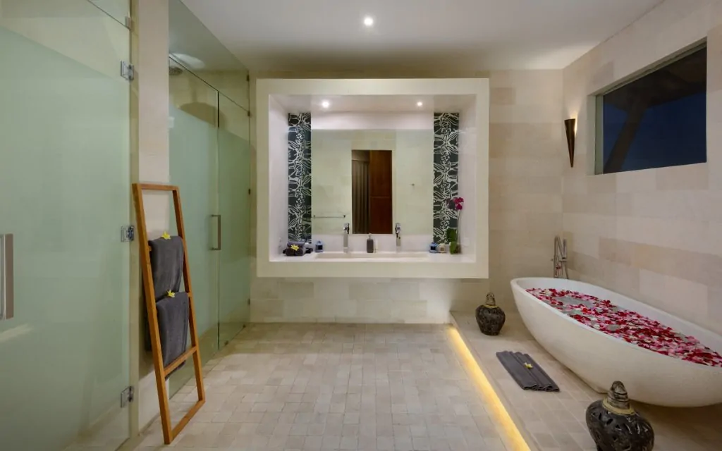 Villa Miro - 3 Bedrooms Villa - Seminyak Luxury Villa