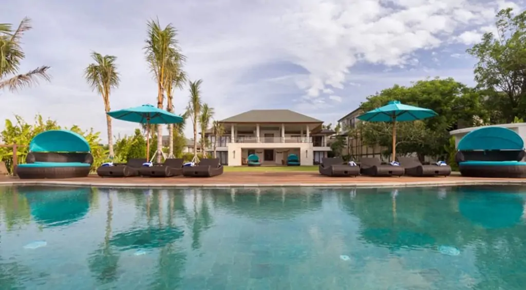 Rose Villa - 4 Bedrooms Villa - Bukit Unggasan Luxury Villa