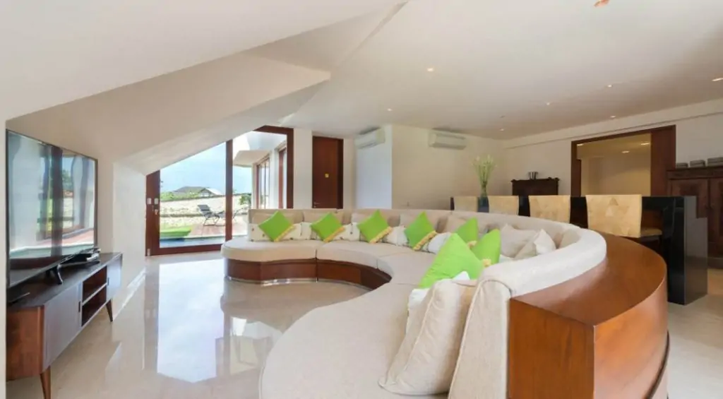 Rose Villa - 4 Bedrooms Villa - Bukit Unggasan Luxury Villa