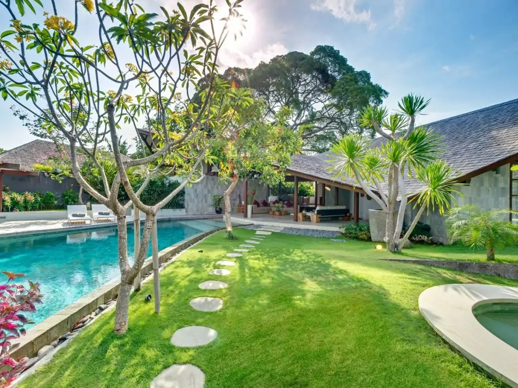 The Layar Villa - 4 Bedrooms Villa - Kerobokan Luxury Villa