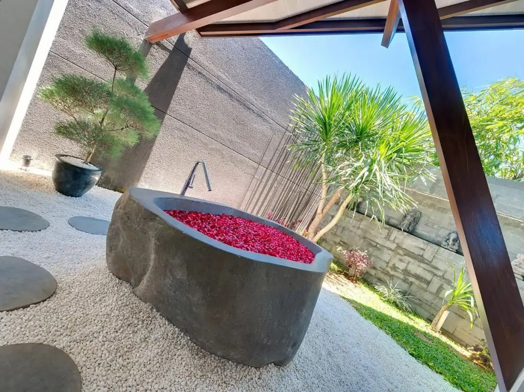 The Layar Villa - 4 Bedrooms Villa - Kerobokan Luxury Villa