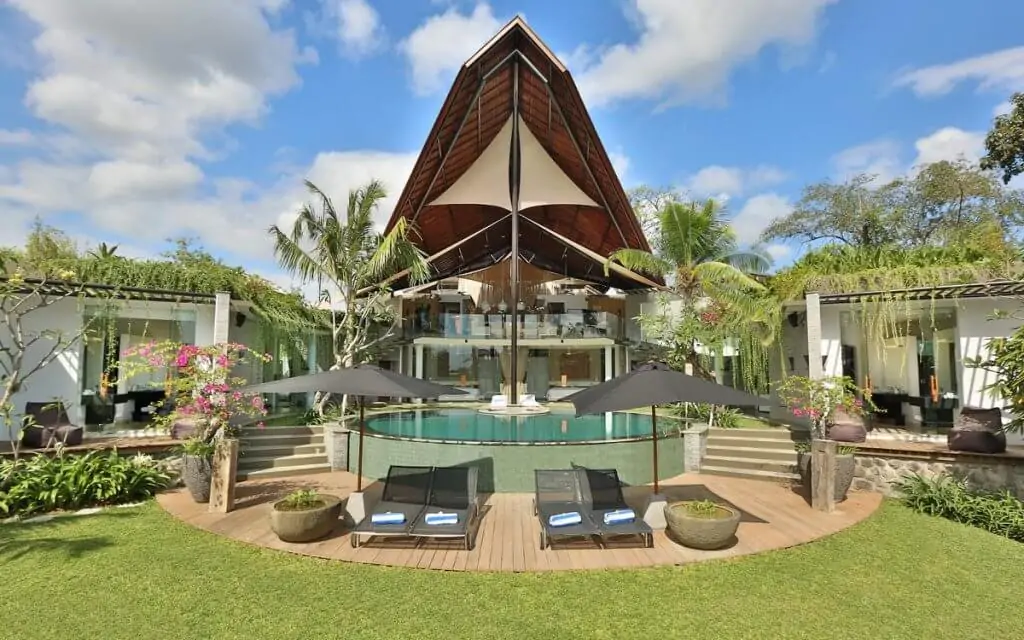 Villa Toraja - 4 Bedrooms Villa - Canggu Luxury Villa