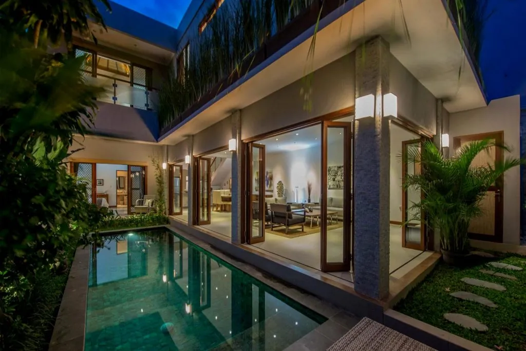 Raffaela Villa - 4 Bedrooms Villa - Kuta / Legian Luxury Villa
