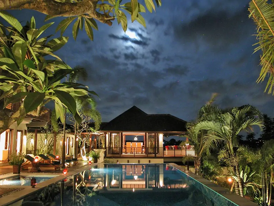 Villa Coraffan - 5 Bedrooms Villa - Canggu Luxury Villa