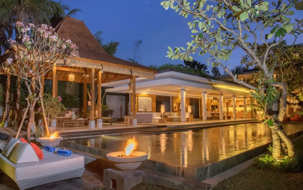 Villa Sally - 4 Bedrooms Villa - Canggu Luxury Villa
