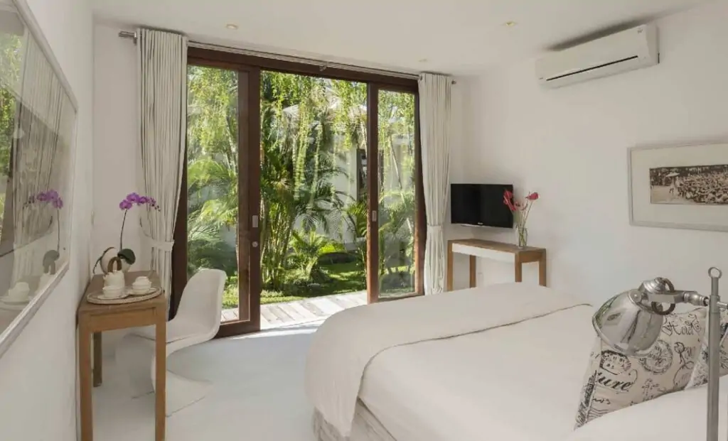 Pure Villa - 6 Bedrooms Villa - Canggu Luxury Villa