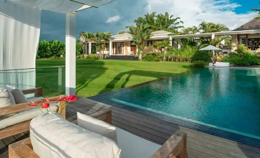 Pure Villa - 6 Bedrooms Villa - Canggu Luxury Villa