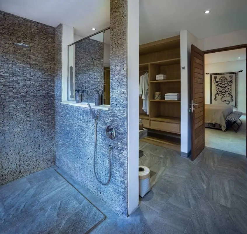 Villa Abaca Nyoman - 5 Bedrooms Villa - Seminyak Luxury Villa