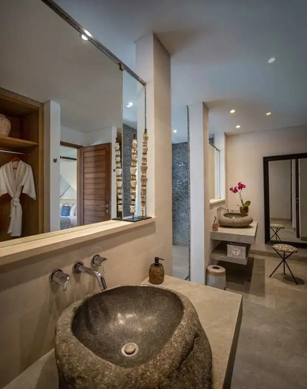 Villa Abaca Nyoman - 5 Bedrooms Villa - Seminyak Luxury Villa