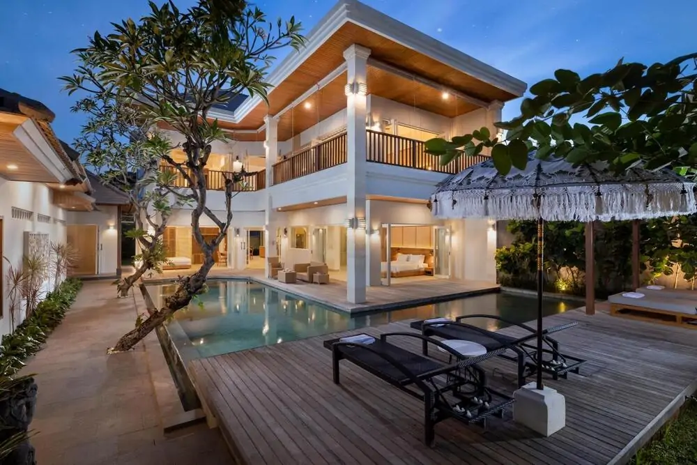 Christie Villa - 5 Bedrooms Villa - Seminyak Luxury Villa
