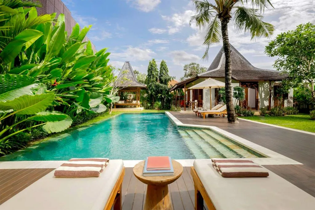 Villa Tropical Svasti - 5 Bedrooms Villa - Canggu Luxury Villa