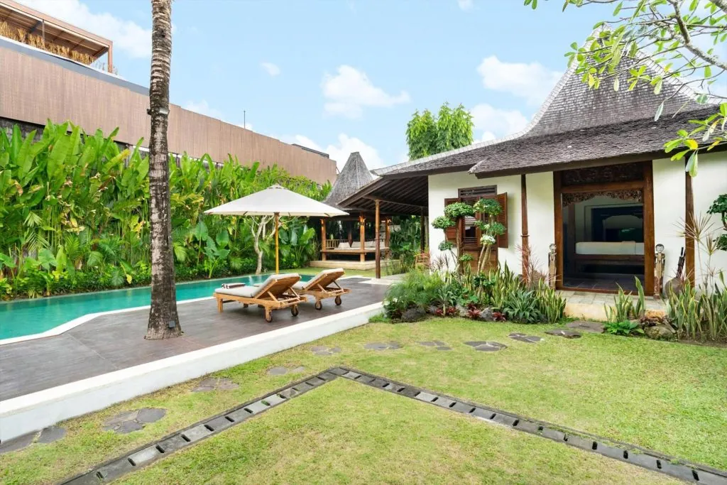 Villa Tropical Svasti - 5 Bedrooms Villa - Canggu Luxury Villa