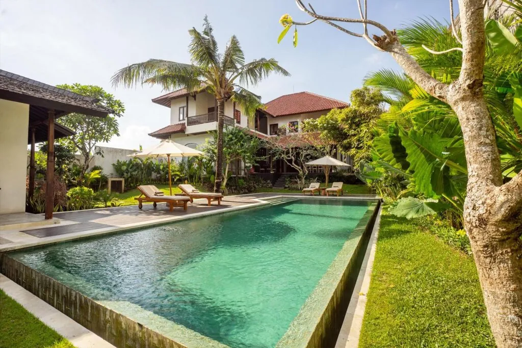 Villa Tropical Svasti - 5 Bedrooms Villa - Canggu Luxury Villa