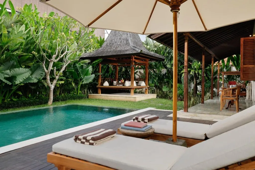 Villa Tropical Svasti - 5 Bedrooms Villa - Canggu Luxury Villa