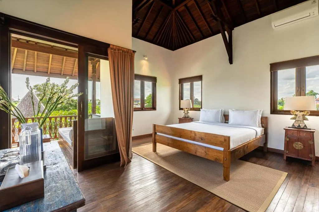 Villa Tropical Svasti - 5 Bedrooms Villa - Canggu Luxury Villa