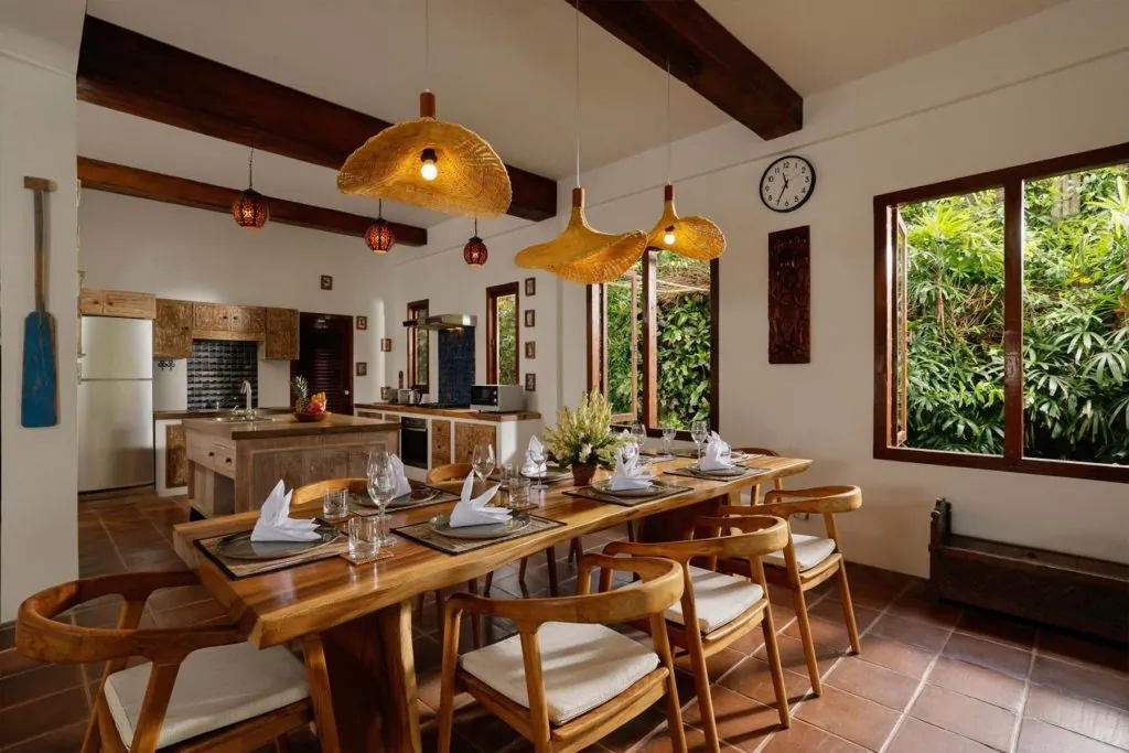 Villa Tropical Svasti - 5 Bedrooms Villa - Canggu Luxury Villa