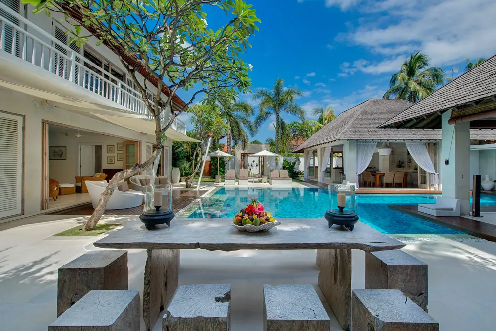 10 Best Villas Near Seminyak Square Bali (Luxury Stays Within Walking Distance)